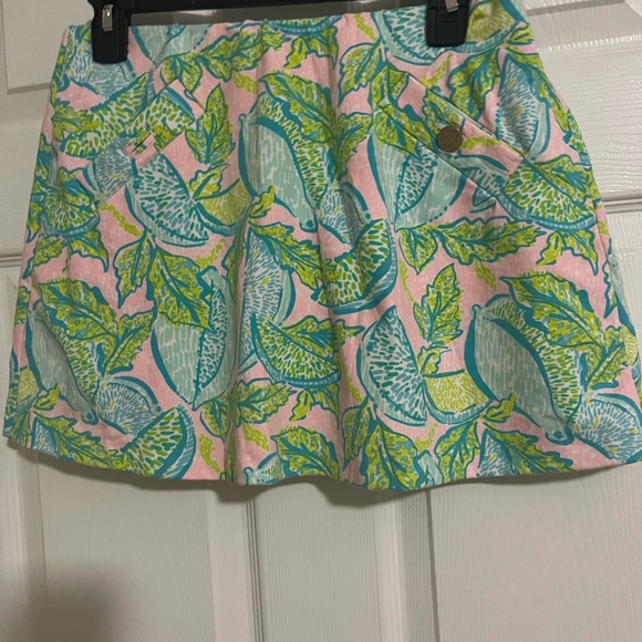 Lilly Pulitzer Madison Skort. Size small. - Picture 2 of 5